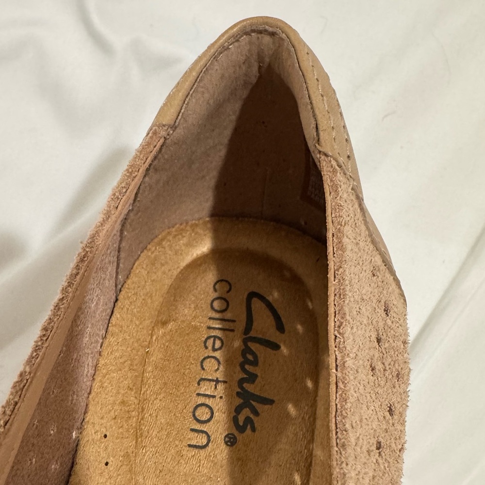 Clarks Juliet Hayes Perforated Suede Loafers Sand 6M - Picture 15 of 16